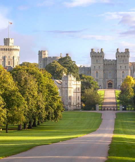 Five most expensive UK homes to decorate: Windsor Castle tops list Uk Castles, Paris Sightseeing, Elizabeth 2, Country Estates, Castle Garden, Royal Residence, Palace Of Versailles, Paris Tours, Fairytale Castle