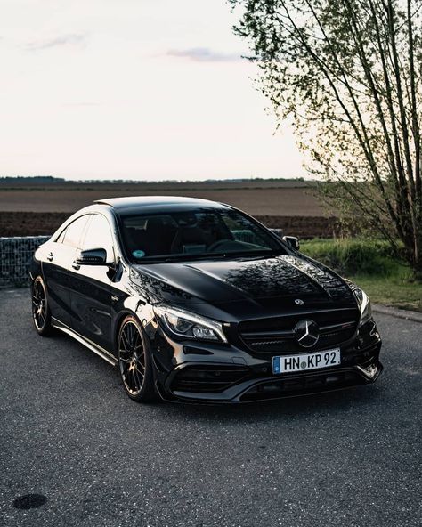 Mercedes Cla 45 Amg Black, Cla200 Mercedes Benz, Car Meet Aesthetic, Pink Hellcat, Car Hellcat, Mercedes Cla 45 Amg, New Car Aesthetic, Black Hellcat, Amg Cla45