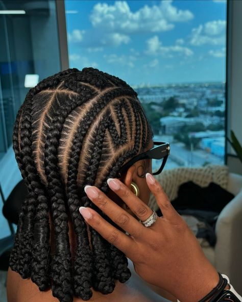 Houston Stitch Braids | 💕SQUIGGLE BRAIDS BACK IN ACTION!!!💕 More on TikTok @ttaystouch This was super cute 🥰 #houstonhair #houstontxhairstylist… | Instagram Fade Undercut, Cornrows Natural, Hair Braid Patterns, Cornrows Natural Hair, Cornrows Braids For Black Women, Short Box Braids Hairstyles, Pretty Braids, Braided Hairstyles For Black Women Cornrows, The Fade