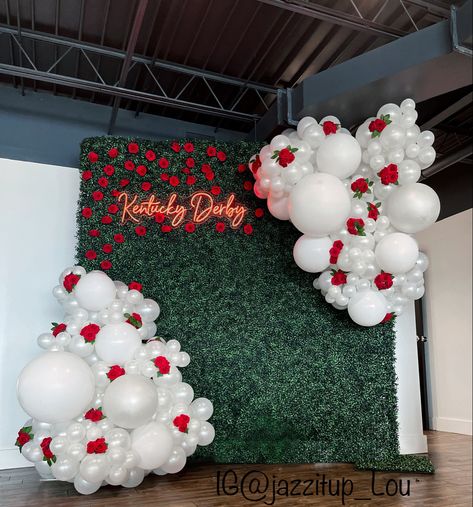 Kentucky Derby Prom Theme, Kentucky Derby Graduation Party, Kentucky Themed Party, Derby Day Party Ideas, Kentucky Derby Themed Food, Kentucky Derby Balloon Arch, Derby Party Backdrop, Derby Party Balloon Arch, Derby Balloon Arch