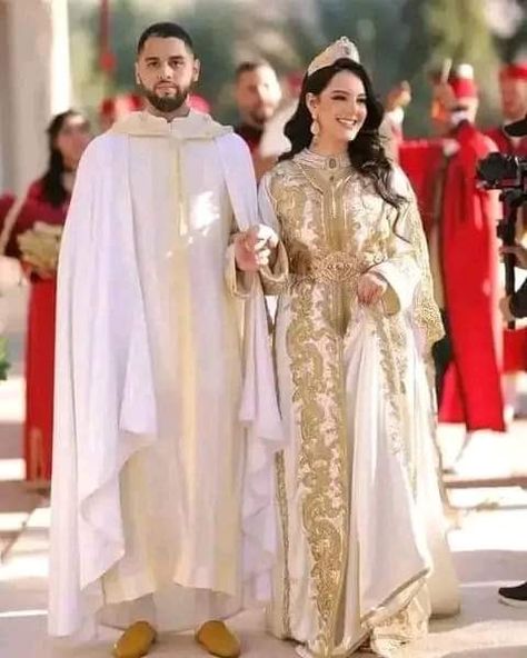 Moroccan Caftan Wedding, Moroccan Wedding Theme, Moroccan Outfit, Moroccan Wedding Dress, Kaftan Wedding, Arabic Wedding Dresses, Korean Wedding Dress, Moroccan Bride, Fashion Show Invitation