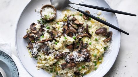 From risottos to bakes, puddings to pies, there are lots of ways to cook with rice you may not have tried yet. Presenting our favourite rice recipes for you to add to your everyday repetoire. Mushroom And Pea Risotto, Leftover Risotto, Pea Risotto, Neil Perry, How To Make Risotto, Leftover Recipes, Mushroom Risotto, Risotto Recipes, Mushroom Recipes