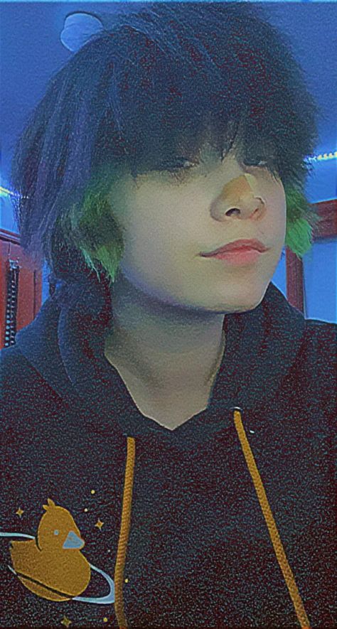 Scene Kid Boy, Damian Core, Scene Hair Short, Scene Boy Hair, Scene Kid Hair, Raccoon Tail Hair, Boys Dyed Hair, Alt Guy, Scene Boy