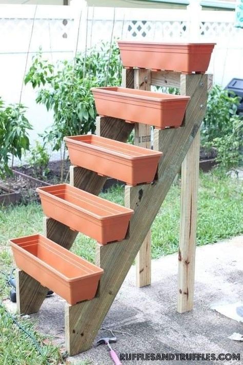 Gardening Wedding, Planter Garden, نباتات منزلية, Vertical Herb Garden, Strawberry Garden, Vertical Planter, Garden Types, Urban Gardening, Have Inspiration