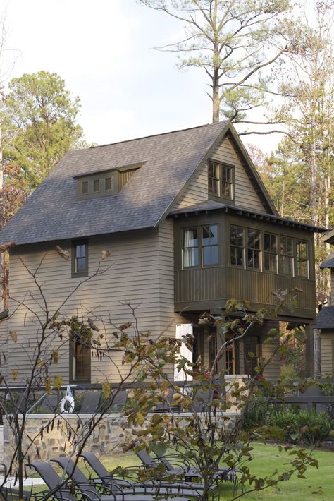 I like the darker color trim with the lighter siding. Cabin Exterior Color Schemes, Cabin Exterior Colors, Brown House Exterior, Tan House, Lake Houses Exterior, Rustic Exterior, Exterior House Color, Cabin Exterior, Brown House