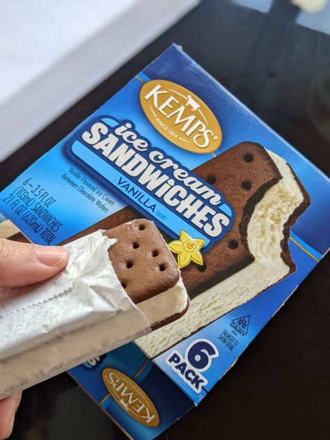 Ice Cream Sandwich 🍦🥪 Ice Cream Sandwich Aesthetic, Food For Special Event, Ice Cream Brands, Flavor Ice, Junk Food Snacks, Ice Cream Sandwiches, Food Babe, Chocolate Wafers, Food Therapy