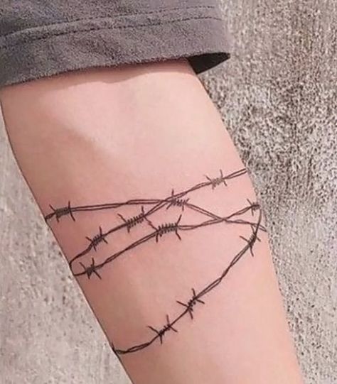 Hals Tattoo Mann, Barbed Wire Tattoos, Tato Minimal, Pola Tato, Tato Henna, Sharpie Tattoos, Small Hand Tattoos, Tattoo Style Drawings, Hand Tattoos For Guys