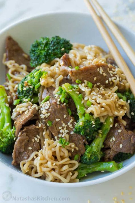 Beef Ramen Noodle Recipes, Ramen Beef, Beef Ramen Noodles, Sliced Sirloin, Best Ramen Noodles, Beef Ramen, Steak And Broccoli, Chopped Broccoli, Ramen Stir Fry