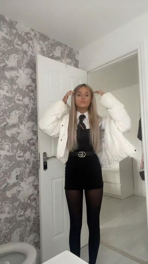 Tight Skirt Outfit, Chav Outfits, High School Uniform, School Uniform Fashion, School Uniform Outfits, Classy Prom Dresses, Outfit Inspo Casual, Girly Dresses, School Dresses