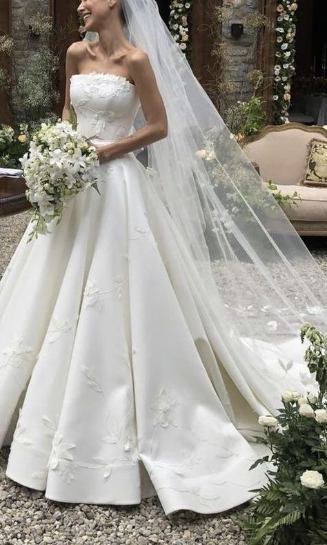 Classy Wedding Dress, Fairy Tale Wedding Dress, Diy Wedding Dress, Pretty Wedding Dresses, Fancy Wedding Dresses, Cute Wedding Dress, White Wedding Dress, Dream Wedding Ideas Dresses, Country Wedding Dresses