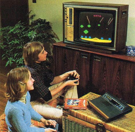 Obsolete Technology, Atari Video Games, Vintage Arcade, Retro Tech, Retro Future, Vintage Video, Front Teeth, Retro Space, Retro Gadgets