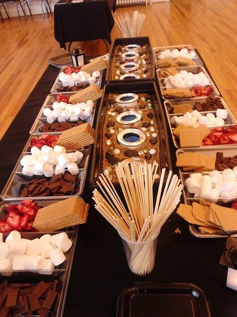 S’mores Bar Set Up, S’mores Bar Ideas, S’mores Bar, Hoco Campaign, Smores Bar Wedding, Smores Bar Party, Live Counter, Wedding December, Smores Party