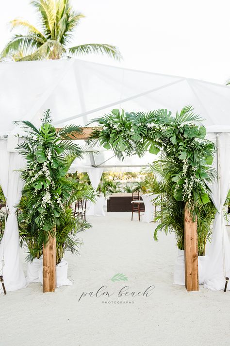 Indoor Tropical Wedding Ceremony, Palm Tree Wedding Arch, Chuppah Beach Wedding, Palm Wedding Arch, Forest Green Beach Wedding, Palm Wedding Decor, Blue Tropical Wedding, Beach Wedding Arch Ideas, Cheeca Lodge Wedding