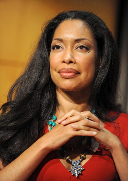 59668355 Older Black Woman, Female Executive, Older Actresses, Gina Torres, Afro Latina, Black Actresses, Black Actors, Hair Studio, Celebrity Entertainment