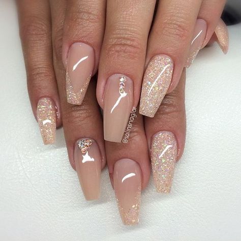 More sparkling nail ideas on http://dropdeadgorgeousdaily.com/2013/11/party-tips-ddg-moodboard-full-nail-inspo-fun-season/ Acrylic Nail Art, Prom Nails, Fabulous Nails, Glitter Nail Art, Fancy Nails, Nail Arts, Creative Nails, Gorgeous Nails, Nails Acrylic