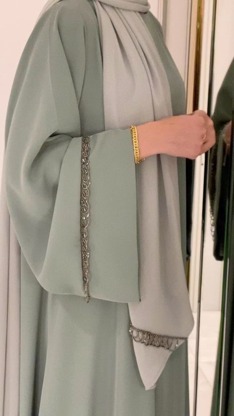 Abaya Designs Pattern, Abayas Collection, Burkha Designs, Simple Abaya, Abaya Collection, Abaya Designs Latest, Abaya Outfit, Popular Clothing Styles, Abaya Design