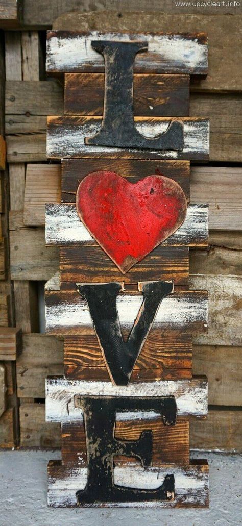 31+ Sweet and Rustic Wooden LOVE Signs That You'll Love Rustic Furniture Design, Coffee Party, Rustic Woodworking, Heart Wood, Pallet Creations, Pallet Crafts, Diy Holz, Fireplace Ideas, Wood Pallet Projects