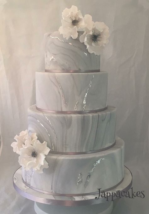 Silver Wedding Cakes Elegant, Wedding Cake Silver And White, White Marble Wedding Cake, Silver Cake Ideas, Cake With Silver Leaf, Wedding Cake Silver, Marbled Wedding Cake, Grey Wedding Cake, Silver Wedding Anniversary Cake