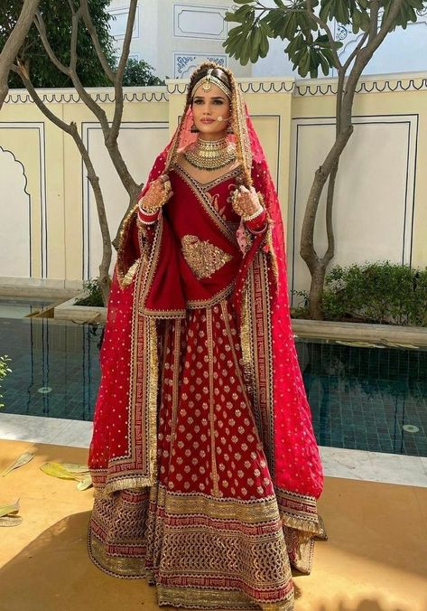 "What do you want?? Why can't you leave me? and why did you kidnap me… #romance #Romance #amreading #books #wattpad Red Bridal Lehenga Jewellery, Rajwada Bridal Look, Lehenga Bridal Look, Indian Wedding Bridal Outfits, Red Lehenga Bridal, Latest Bridal Lehenga Designs, Best Indian Wedding Dresses, Chic Prom Dresses, Lehenga Bridal