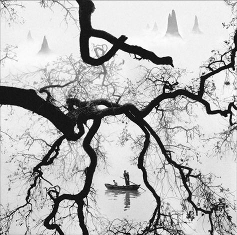 Fan Ho - Inspiration from Masters of Photography - 121Clicks.com Tina Modotti, Martin Parr, Vivian Maier, Man Ray, Foto Art, Magnum Photos, Black White Photos, Bw Photo, Pics Art