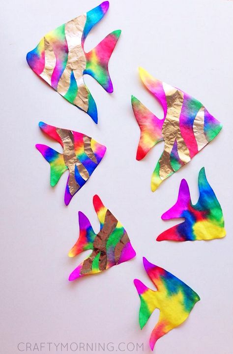 Coffee Filter Rainbow Fish (Kids Craft for summer) - Crafty Morning Fish Kids Craft, Crafty Morning, Coffee Filter Crafts, Craft Kids, Sea Crafts, Fish Crafts, Vbs Crafts, Rainbow Fish, Ocean Crafts