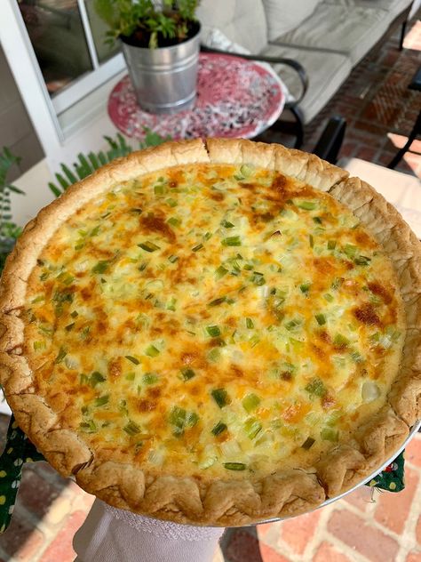 Recipes Using Green Onions, Green Onion Quiche, Green Onion Recipes, Onions Recipes, Green Onions Recipes, Onion Casserole, Monday Recipes, Meatless Mains, Onion Dip Recipe