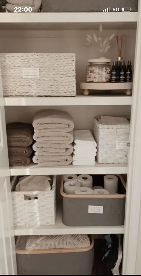 Linen Closet Design, Organisation Ideas, House Organisation, Linen Closet Organization, Dream Apartment Decor, Future Apartment Decor, Decor Elements, Home Organisation, Apartment Decor Inspiration