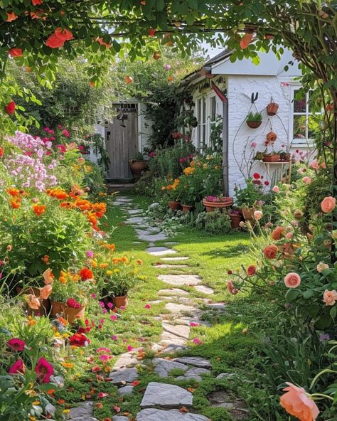 Gardening Side Of House, Cottage Garden Vegetables And Flowers, Front Porch Hanging Plants, Urban Yard, Cottage Yard, Garden Goals, Outside Garden, Cottage Garden Design, Dream Cottage