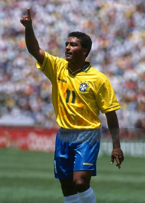 Romario Football Players Images, Retro Football, Football Players, Football, American Football