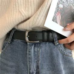 Belts Aesthetic, 35 Year Old Woman, Mens Belts Casual, Basic Aesthetic, The Haunting Of Bly Manor, Haunting Of Bly Manor, Instagram Cool, Casual Belt, Faux Leather Belts