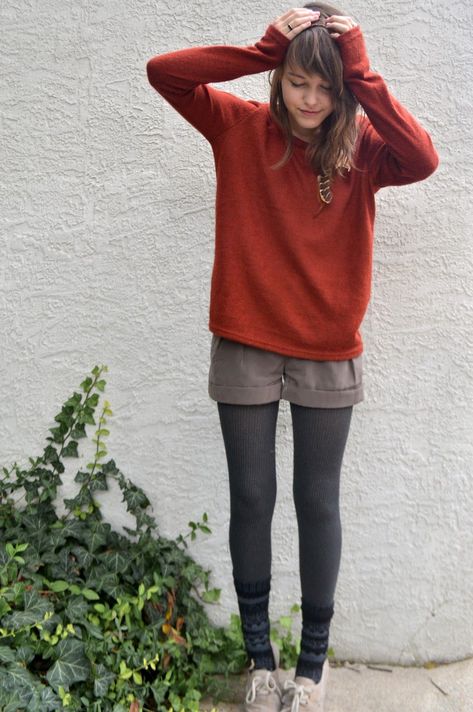 Shorts And Tights, Librarian Style, Grey Tights, Fall College Outfits, Tights Socks, Clothing Aesthetic, Winter Shorts, Fashion Sweaters, Looks Street Style