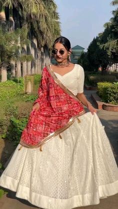 Indian Lehenga Designs, डिजाइनर कपड़े, Simple Lehenga, Trendy Outfits Indian, Indian Outfits Lehenga, Outfits Indian, Lehenga Designs Simple, Dresses Traditional, Traditional Indian Dress