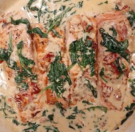 Creamy Garlic Tuscan Scottish Salmon with Spinach and Sun-Dried Tomatoes Salmon With Spinach, Scottish Salmon, Sundried Tomatoes, Salmon Filet, Healthy Fish, Spinach Stuffed Mushrooms, Fun Recipes, Spinach Leaves, Salmon Recipe