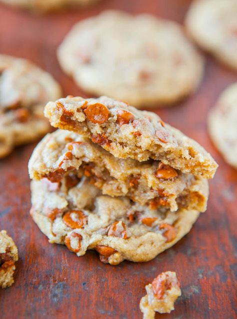 Soft and Chewy Cinnamon Chip Snickerdoodle Cookies Soft Snickerdoodles, Averie Cooks, Brown Sugar Cookies, Snickerdoodle Cookies, Cinnamon Chips, Vanilla Cookies, Snickerdoodles, Favorite Cookies, Cookie Desserts