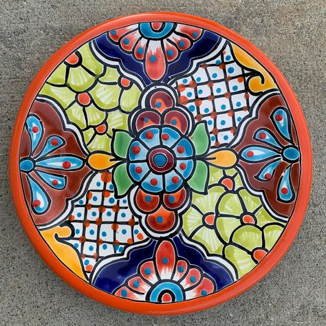 Mexican Talavera Dinner Plates - Mexican Pottery Dish - Art | MexDecor Talavera Pottery Garden, Talavera Dinnerware, Spanish Kitchen Decor, Talavera Design, Monogram Plates, Mexican Talavera Pottery, Mexican Colors, Mexican Home Decor, Metal Sculptures