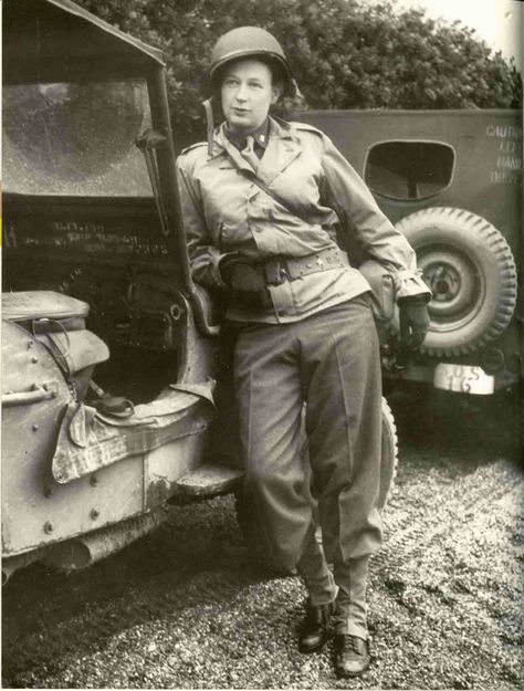 Helen Kirkpatrick, WWII. Martha Gellhorn, Wwii Women, Women's Army Corps, 1940s Women, Greatest Generation, 1940s Outfits, Ww2 Soldiers, Army Nurse, Willys Mb