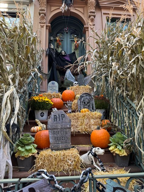 Halloween in New York New York Halloween, Halloween In New York, Nyc Halloween, Halloween Parade, Autumn In New York, Nyc Life, New York Life, Upper East Side, East Side