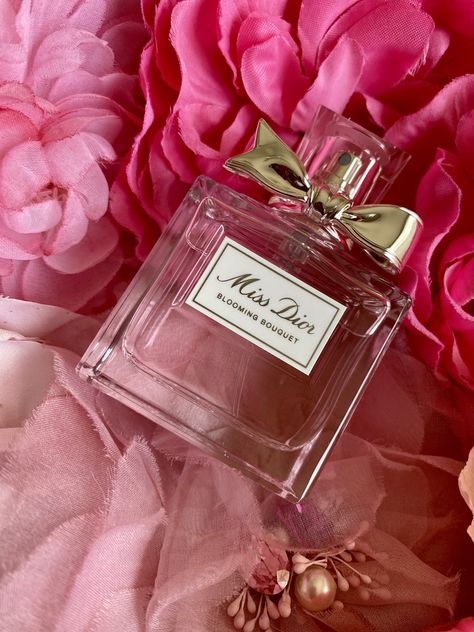 New Fragrance: Miss Dior Blooming Bouquet Dior Miss Dior Blooming Bouquet, Miss Dior Blooming Bouquet Aesthetic, Miss Dior Perfume Blooming Bouquets, Blooming Bouquet Miss Dior, Dior Blooming Bouquet Perfume, Miss Dior Perfume, Funky Purses, Versace Perfume, Blooming Bouquet