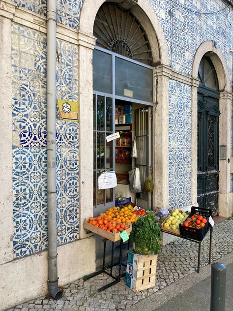 Portugal Vacation, Fruit Market, Lisbon Travel, Europe Summer, Portugal Travel, Italian Summer, Spain And Portugal, Lisbon Portugal, Summer Dream