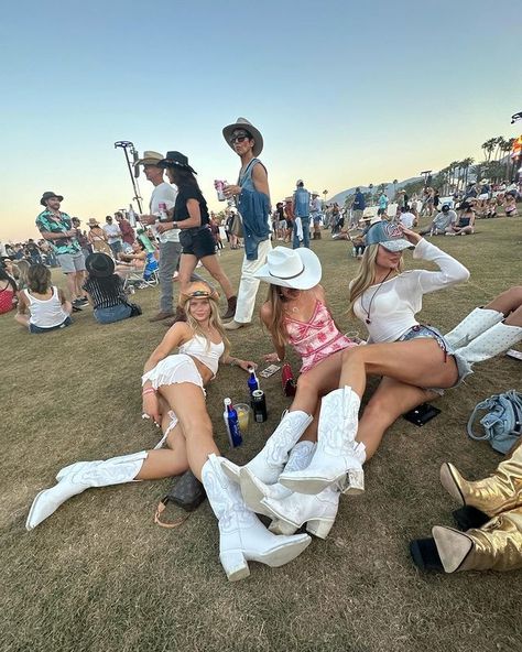 @josiecanseco.on instagram Stagecoach Photo Ideas, Cream Cowboy Boots Outfit, Stage Coach Outfits, Stagecoach 2024, Calgary Stampede Outfits, Stagecoach Outfits, Dresses For Festivals, White Cowboy Boots Outfit, Coachella Outfit Ideas