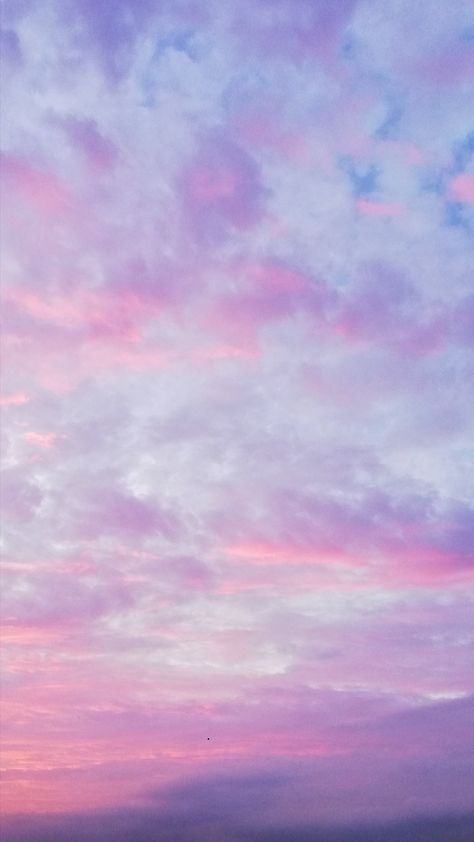 Colourful Aesthetic Background, Colour Astethic, Colourful Background Aesthetic, Soft Iphone Wallpaper, Pink Sky Background, Pink Cloudy Sky, Pink Sky Wallpaper, Cloudy Background, Colourful Sky