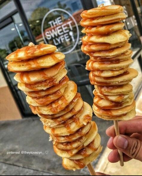 pinterest @theylovecyn_ ♡ Pancakes On A Stick, Munnar, Think Food, On A Stick, Kebabs, Food Goals, A Stick, Pretty Food, Food Cravings