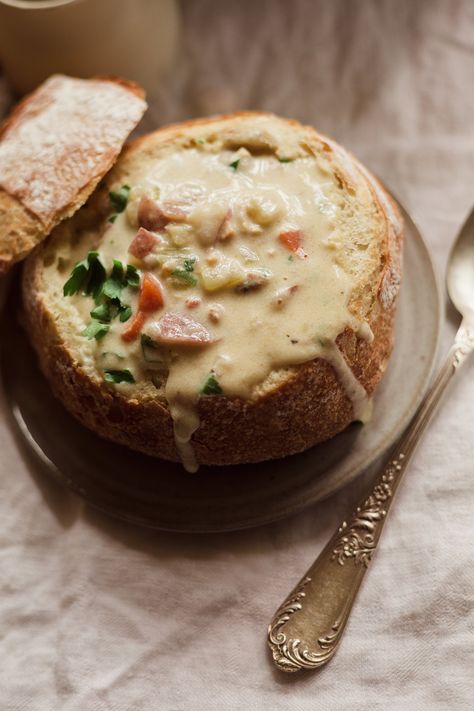 Bread Bowl Soup, New England Clam Chowder, Gold Potatoes, Yukon Gold, Bread Bowl, Yukon Gold Potatoes, Clam Chowder, Chowder Recipes, Bread Bowls