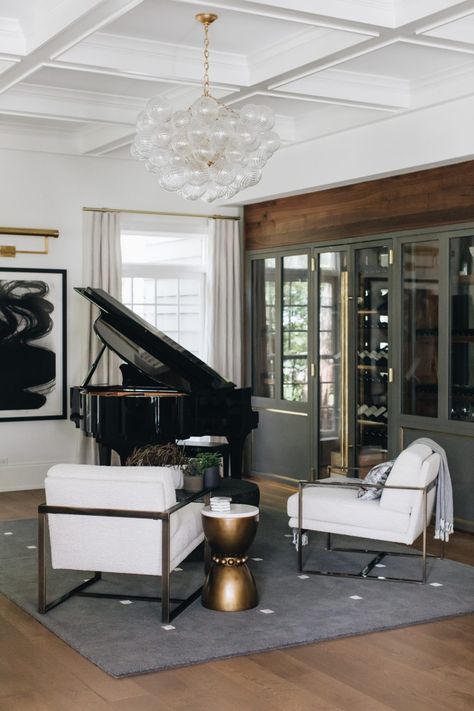 Grand Piano Decor, Piano Room Design, Grand Piano Living Room, Grand Piano Room, Piano Room Decor, Piano Living Rooms, Piano Lounge, Magnolia House, Piano Decor