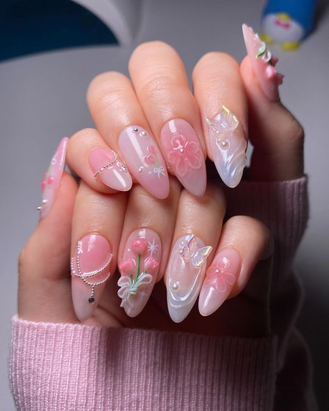 3D tulip nails 🌷🌷 inspo: @nailfrantasy #nailart #tulipnails #3dflowernails #3dnails #chromenails #flowernails 3d Nails Aesthetic, Nail Inspo 3d Art, 3d Spring Nails, Cute 3d Nail Designs, Tulips Nails Design, Cute 3d Nails, Tulip Nail Art Designs, Pretty Gel Nail Designs, Simple 3d Nails