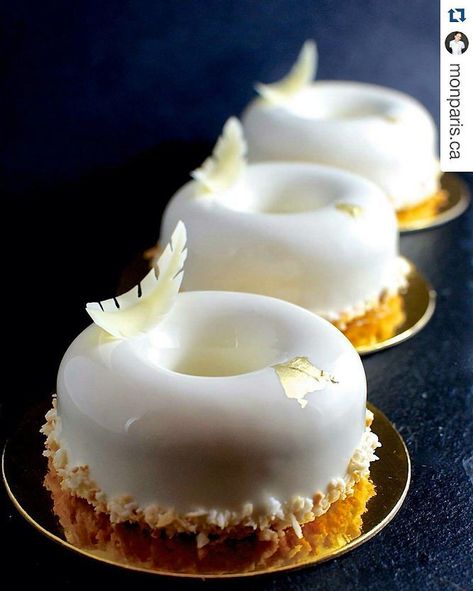 Patisserie Fine, Elegant Desserts, Gourmet Desserts, Pastry Art, Beautiful Desserts, Fancy Desserts, French Pastries, Plated Desserts, Baking And Pastry