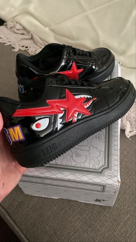 Black Bapestas Outfit, Bapesta Shoes, Bape Shoes, Trendy Shoes Sneakers, Pretty Shoes Sneakers, Shoe Wishlist, Nike Shoes Jordans, Cute Nike Shoes, Hype Shoes