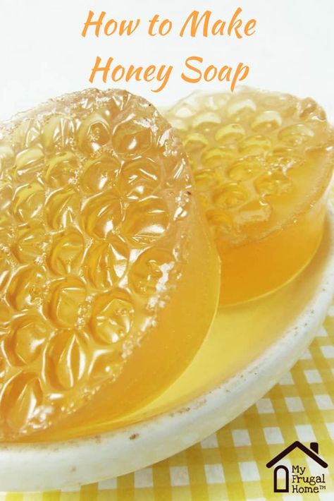 Honey Vanilla Soap Recipe, Honey Soap Recipe Melt And Pour, Honey Gift Ideas, Beeswax Soap Recipe, Honey Soap Recipe, Diy Honey, Easy Soap Recipes, Diy Soap Recipe, Diy Soaps