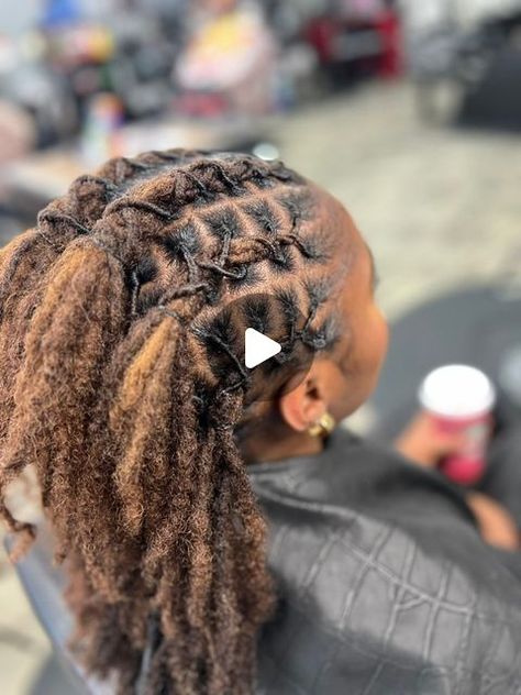 Cie Cie Retic on Instagram: "This style is so beautiful yet, so many Stylist get it wrong! Check out my hand placement during this quick barrel roll tutorial. #beautyprofessional #loctutorial #theehaircoach #coach_cie #locstyles" Barrel Rolls On Locs, Barrel Roll Locs, Barrel Roll, Healthy Hair Tips, Natural Life, Dreadlock Hairstyles, Loc Styles, Locs Hairstyles, Healthy Hair