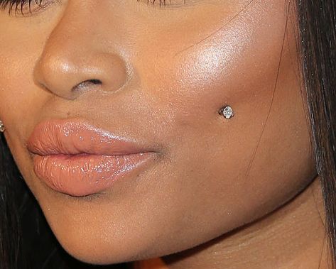 Face Dermal Piercing, Face Dermal, Cheek Piercing, Dermal Piercing Jewelry, Dimple Piercing, Cheek Piercings, Rapper Outfits, Blac Chyna, Cute Ear Piercings